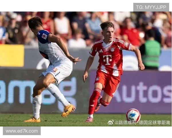 孔帕尼模仿卡尔庆祝引发笑声