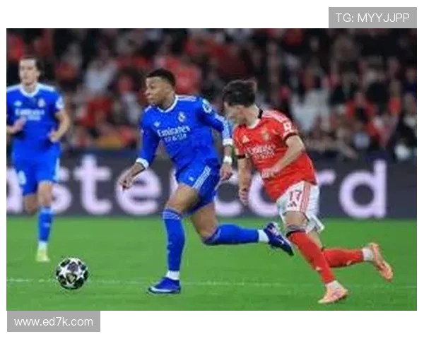 格纳布里称皇马拜仁是德比维尼修斯受赞